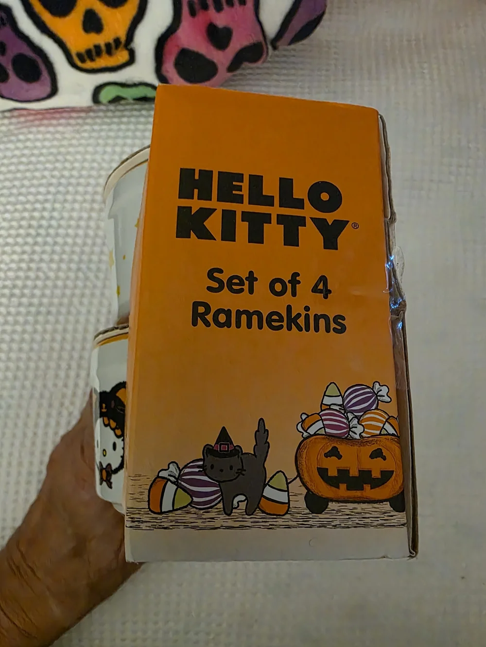 Hello Kitty  Ceramic RAMAKINS - White and ORNAGE